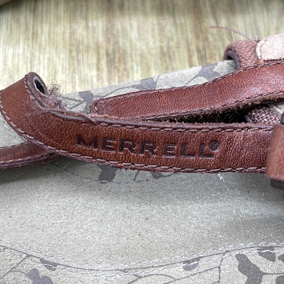 MERRELL Hiking Sandals - 7 US (Brown) - Picture 2 of 7